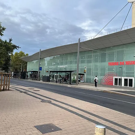 Moderne 43 M2 Au Coeur De Montpellier, Tramway Au Pied De L'immeuble, Parking Public, Ideal Pour 1 A 3 Personnes Apartment Montpellier