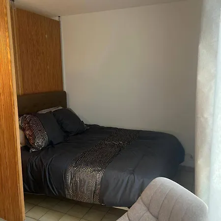 Moderne 43 M2 Au Coeur De Montpellier, Tramway Au Pied De L'immeuble, Parking Public, Ideal Pour 1 A 3 Personnes