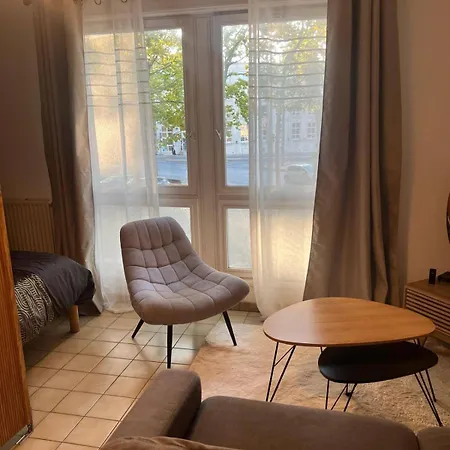 아파트 Moderne 43 M2 Au Coeur De Montpellier, Tramway Au Pied De L'immeuble, Parking Public, Ideal Pour 1 A 3 Personnes *